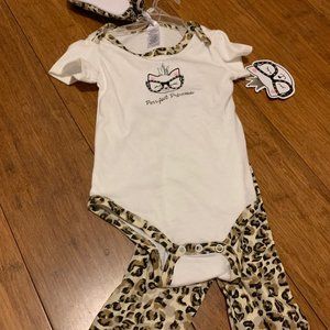 Little Beginnings 18 Months crib shoe, bodysuit &